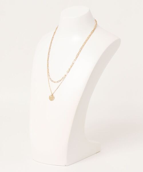 natural couture（ナチュラルクチュール）の「メタルプレートネックレス（ネックレス・レディース・ゴールド/シルバー・FREE）」の3枚目の写真