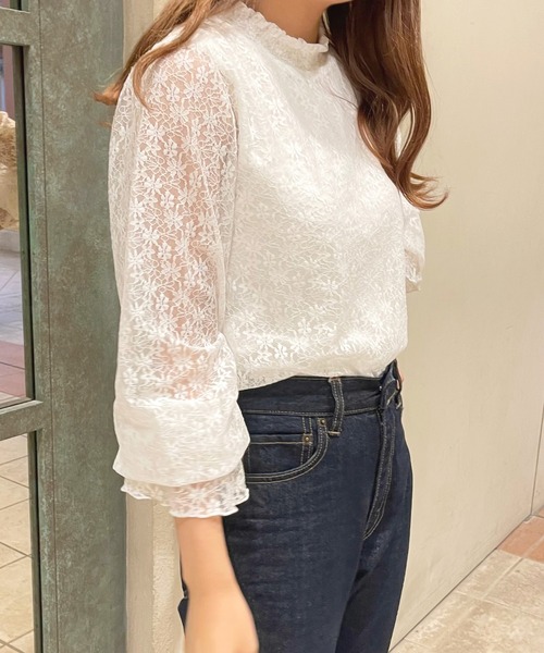 apres jour(アプレジュール)の「ハイネックレーストップス【ZOZOTOWN限定アイテム】(シャツ/ブラウス・レディース・アイボリー/ブラック/オフホワイト・フリー/X-LARGE)」の9枚目の写真