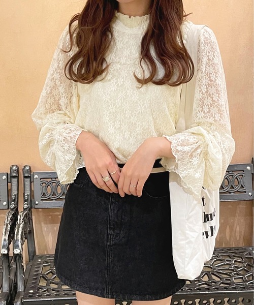 apres jour(アプレジュール)の「ハイネックレーストップス【ZOZOTOWN限定アイテム】(シャツ/ブラウス・レディース・アイボリー/ブラック/オフホワイト・フリー/X-LARGE)」の13枚目の写真