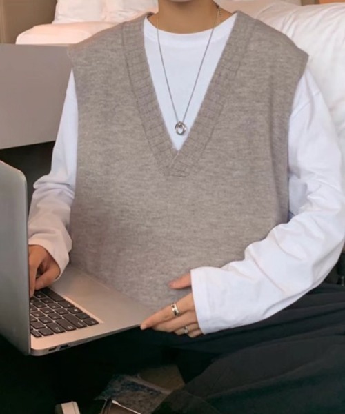 NOWLE（ノウル）の「【NOWLE】ディープ Vネック ニットベスト（ベスト・メンズ・ホワイト/ブラック/グレー・MEDIUM/LARGE/X-LARGE/XX-LARGE）」の19枚目の写真