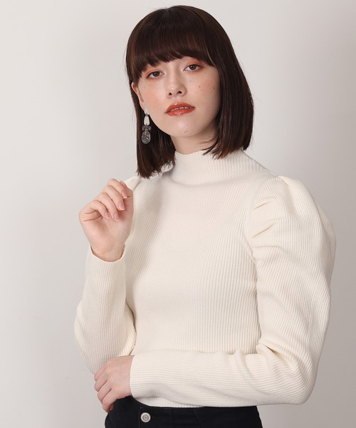 LOUISE ODIER(ルイーズオディール)の「ハイネックパワーショルダーニット(ニット/セーター・レディース・ホワイト/ブラック/グレイッシュベージュ・MEDIUM)」の10枚目の写真