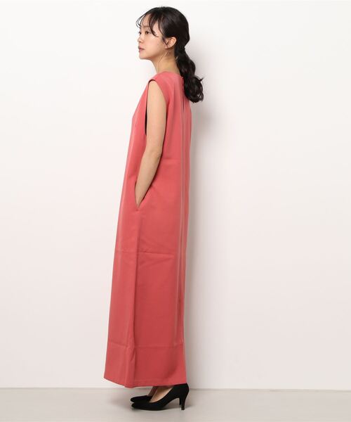 ROSE BUD（ローズバッド）の「Vネックジャンパースカート（ワンピース・レディース・ブラック/ピンク・FREE）」の3枚目の写真