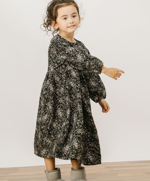 BAYFLOW（ベイフロー）の「[KIDS]ガーリースモックワンピ（ワンピース・キッズ・ブラック/ベージュ・110cm/120cm/130cm/140cm/100cm）」の5枚目の写真