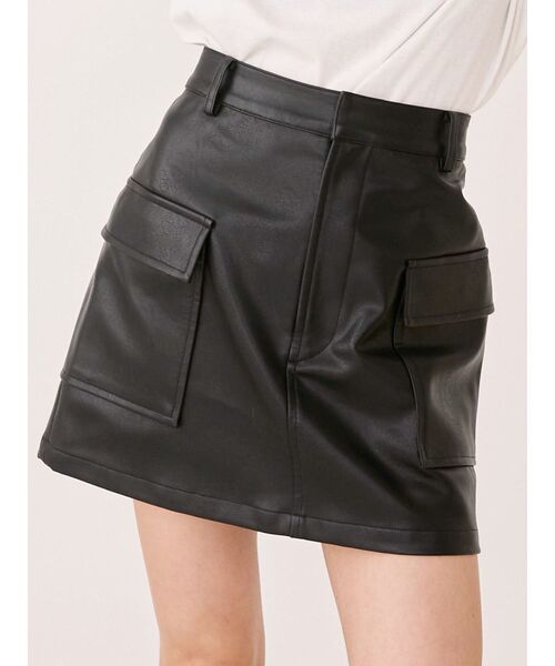 EVRIS（エヴリス）の「エコレザーポケットミニスカート（スカート・レディース・グリーン/ベージュ/ブラック・SMALL/MEDIUM）」の2枚目の写真