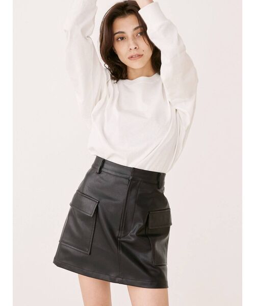 EVRIS（エヴリス）の「エコレザーポケットミニスカート（スカート・レディース・グリーン/ベージュ/ブラック・SMALL/MEDIUM）」の22枚目の写真