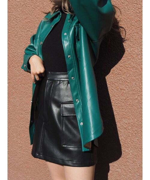 EVRIS（エヴリス）の「エコレザーポケットミニスカート（スカート・レディース・グリーン/ベージュ/ブラック・SMALL/MEDIUM）」の9枚目の写真