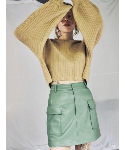 EVRIS（エヴリス）の「エコレザーポケットミニスカート（スカート・レディース・グリーン/ベージュ/ブラック・SMALL/MEDIUM）」の19枚目の写真