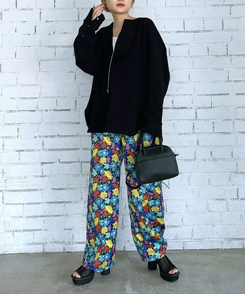 PAGEBOY(ページボーイ)の「フラワー柄パンツ(その他パンツ・レディース・ブラック系その他/ホワイト系その他・FREE)」の8枚目の写真