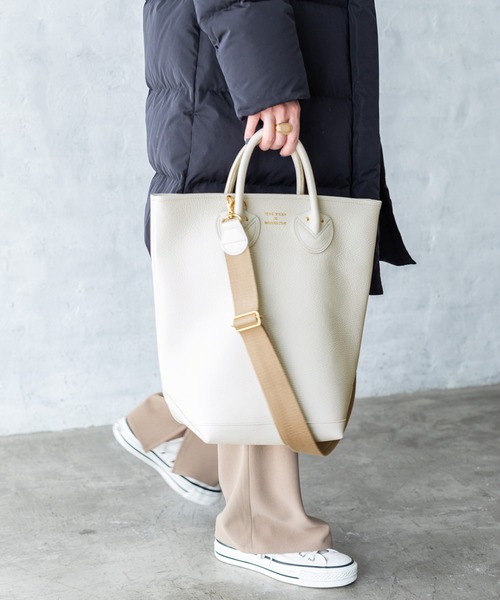 IENA（イエナ）の「【YOUNG&OLSEN/ヤングアンドオルセン】EMBOSSED LEATHER HAVERSACK◆（トートバッグ・レディース・ブラック/グリーン/ナチュラル・FREE）」の4枚目の写真