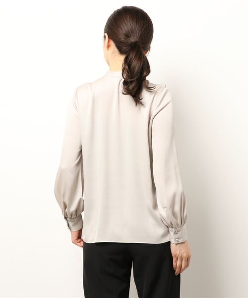 【美品】ANAY（アナイ）フリル袖 ベージュシャツ 38 ANAYI（アナイ）の「サテンアムンゼンフリル ブラウス（シャツ