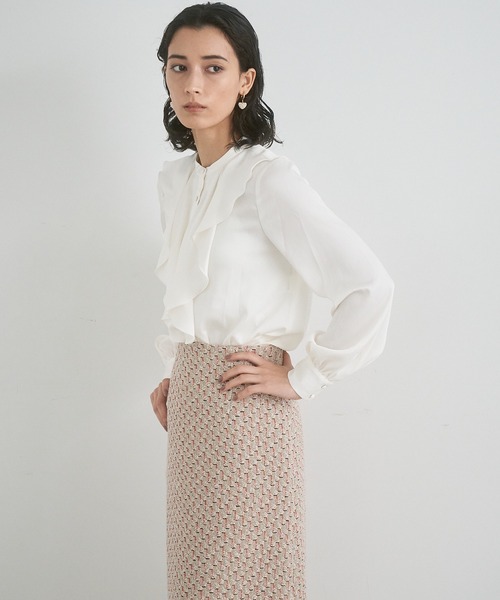 ANAYI（アナイ）の「サテンアムンゼンフリル ブラウス（シャツ/ブラウス・レディース・ベージュ/ホワイト・38）」の17枚目の写真