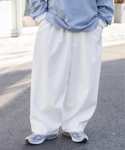 WEGO（ウィゴー）の「WEGO/TR裏起毛2タックボリュームスラックス（スラックス・メンズ・オフホワイト/ベージュ・MEDIUM/LARGE）」の2枚目の写真