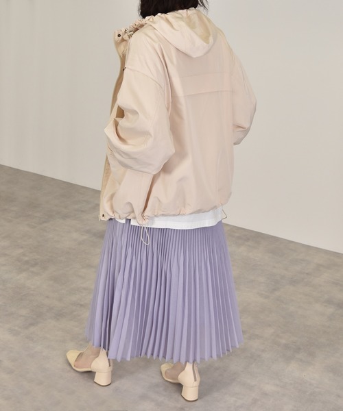w closet（ダブルクローゼット）の「袖取り外しマウンテンパーカー（マウンテンパーカー・レディース・パープル/ライトベージュ・FREE）」の10枚目の写真