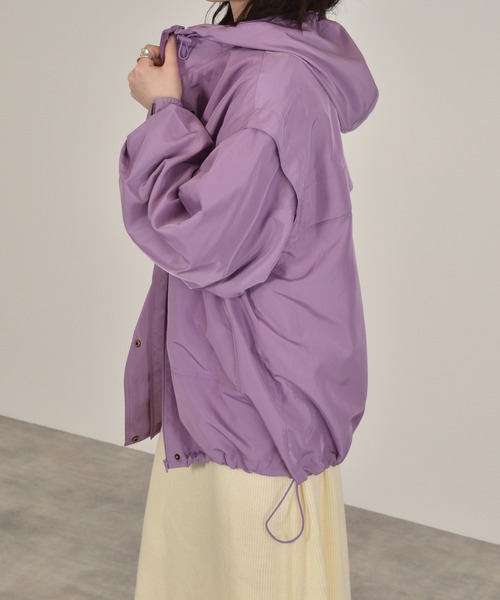 w closet（ダブルクローゼット）の「袖取り外しマウンテンパーカー（マウンテンパーカー・レディース・パープル/ライトベージュ・FREE）」の14枚目の写真