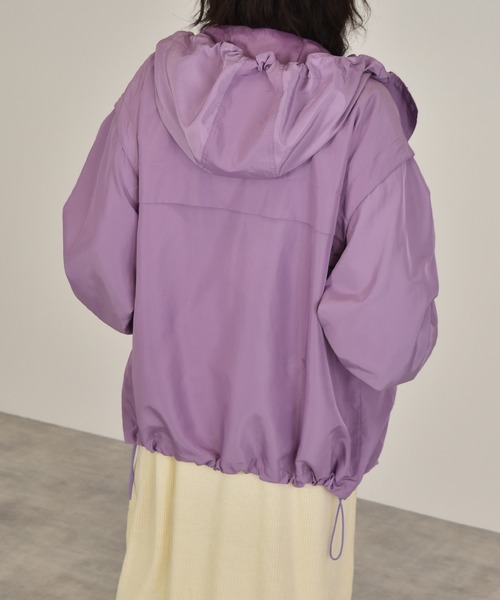 w closet（ダブルクローゼット）の「袖取り外しマウンテンパーカー（マウンテンパーカー・レディース・パープル/ライトベージュ・FREE）」の15枚目の写真