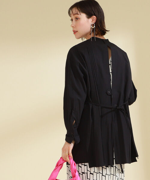 Ray BEAMS（レイビームス）の「Ray BEAMS / バック オープン タック ブラウス（シャツ/ブラウス・レディース・ホワイト/ブラック/ミント・ONE SIZE）」の3枚目の写真