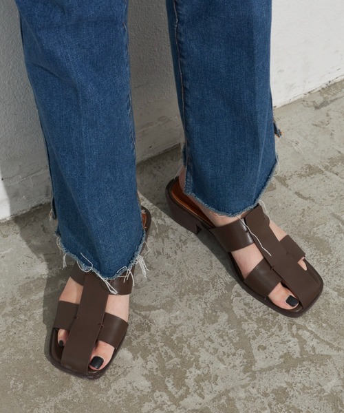 Aunt Marie's（アントマリーズ）の「センターラインフェイクレザーサンダル（サンダル・レディース・ブラック/ブラウン・L/M/S）」の12枚目の写真