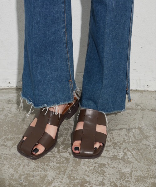 Aunt Marie's（アントマリーズ）の「センターラインフェイクレザーサンダル（サンダル・レディース・ブラック/ブラウン・L/M/S）」の13枚目の写真