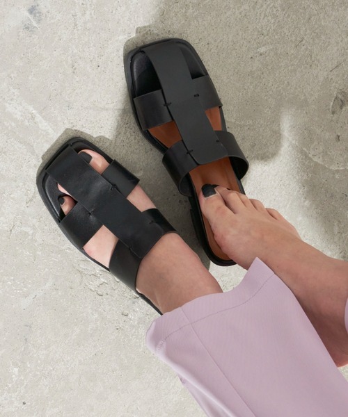 Aunt Marie's（アントマリーズ）の「センターラインフェイクレザーサンダル（サンダル・レディース・ブラック/ブラウン・L/M/S）」の8枚目の写真