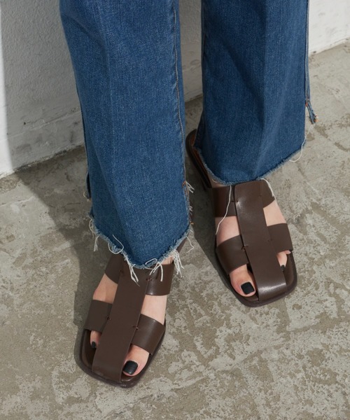 Aunt Marie's（アントマリーズ）の「センターラインフェイクレザーサンダル（サンダル・レディース・ブラック/ブラウン・L/M/S）」の16枚目の写真