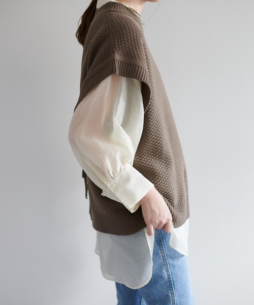 dceuxieme classe ベージュ ニットベスト 背後スリット DISCOAT（ディスコート）の「バックスリットニットベスト（ベスト