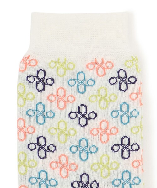 ANEVER(アンエバー)の「モノグラム ソックス IN フラワーポーチ(ソックス/靴下・レディース・ブラック系/ホワイト系・F)」の6枚目の写真