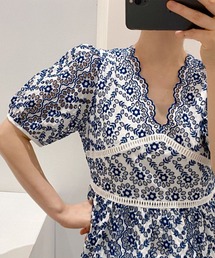 Leja（レジャ）の「【LEJA】Vネックレース花柄刺繍ロングワンピース