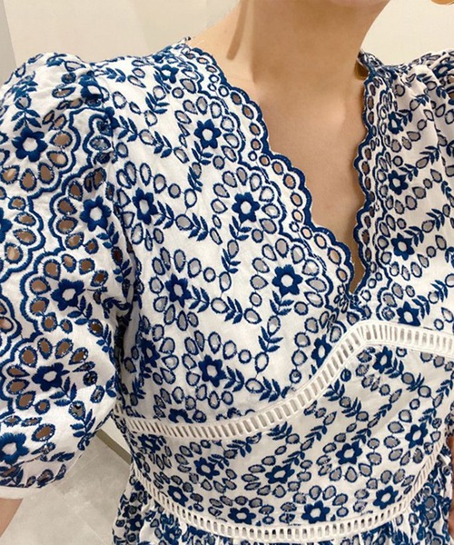 【NEW限定品】 Leja（レジャ）の「【LEJA】Vネックレース花柄刺繍ロング ワンピース