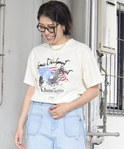 NASA（ナサ）の「【NASA】プリントTシャツ / Apollo11 Rock Tee2（Tシャツ/カットソー・レディース・チャコールグレー/アイボリー・FREE）」の2枚目の写真