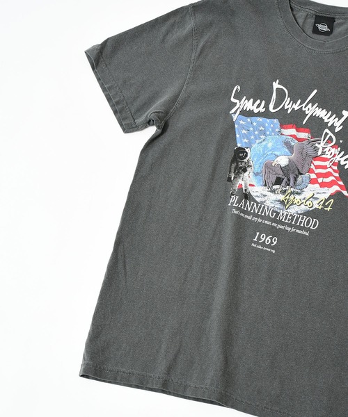 NASA（ナサ）の「【NASA】プリントTシャツ / Apollo11 Rock Tee2（Tシャツ/カットソー・レディース・チャコールグレー/アイボリー・FREE）」の17枚目の写真