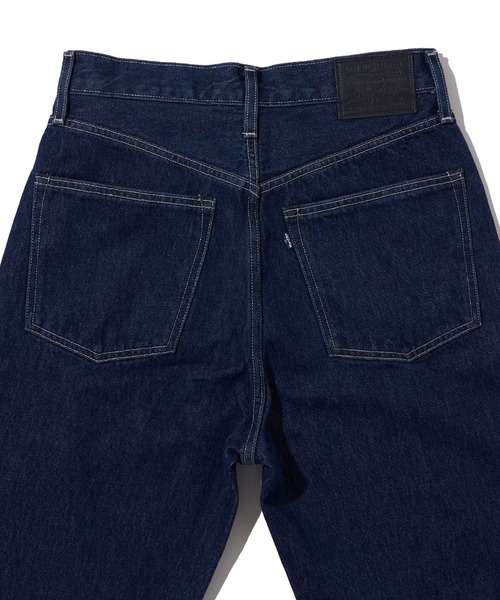 Levi's(リーバイス)の「Levi's/リーバイス LEVI'S(R) MADE&CRAFTED(R) BARREL SPRING RINSE(デニムパンツ・レディース・ダークインディゴブルー・24inch/25inch/26inch/27inch/23inch/28inch)」の12枚目の写真