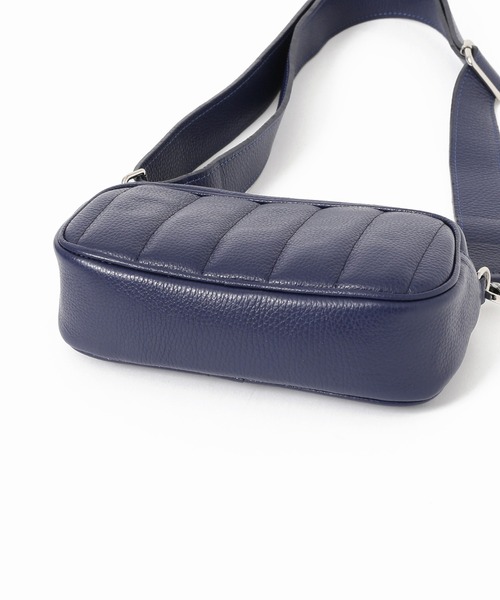 AULENTTI（オウレンティ）の「【AULENTTI/オウレンティ】キルトレザーショルダーバッグ（ショルダーバッグ・レディース・ネイビー/グリーン・FREE）」の9枚目の写真