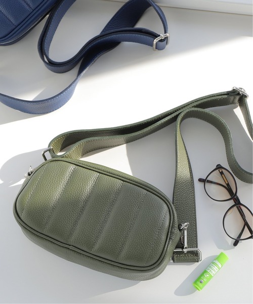 AULENTTI（オウレンティ）の「【AULENTTI/オウレンティ】キルトレザーショルダーバッグ（ショルダーバッグ・レディース・ネイビー/グリーン・FREE）」の19枚目の写真