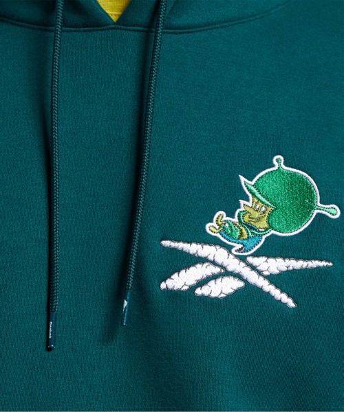 Reebok(リーボック)の「フリントストーン グレート ガズー グラフィック フーディー / THE FLINTSTONES Great Gazoo Graphic Hoodie /(スウェット・メンズ・ダークグリーン・X-SMALL/XX-LARGE/LARGE/SMALL/XXX-LARGE/MEDIUM/X-LARGE)」の3枚目の写真