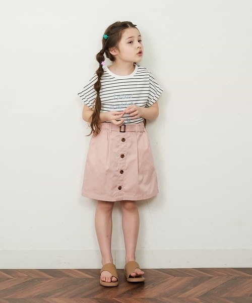 a.v.v（アーヴェヴェ）の「[100-130]アソートロゴTシャツ（Tシャツ/カットソー・キッズ・ライトパープル/ベージュ/ブラック/アイボリー・110/130/120/100）」の5枚目の写真