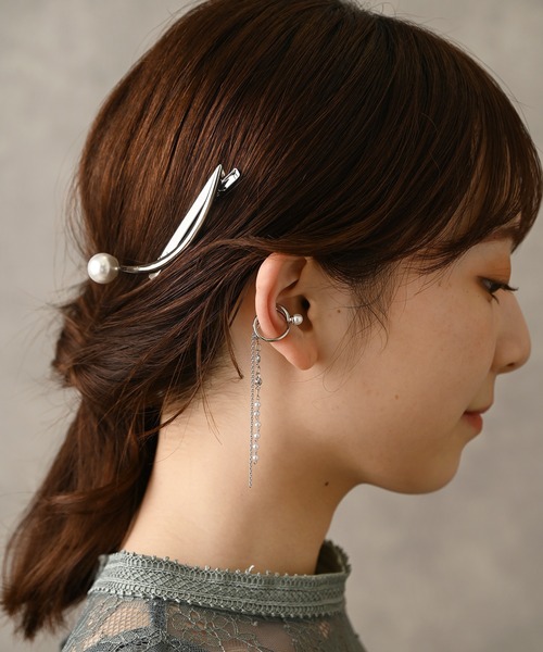 Kana（カナ）の「2連 ロングチェーン パール 結婚式 お呼ばれ イヤーカフ（イヤーカフ・レディース・シルバー/ゴールド・フリー）」の4枚目の写真