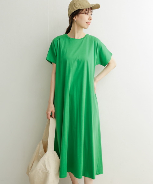 Aラインカットワンピース