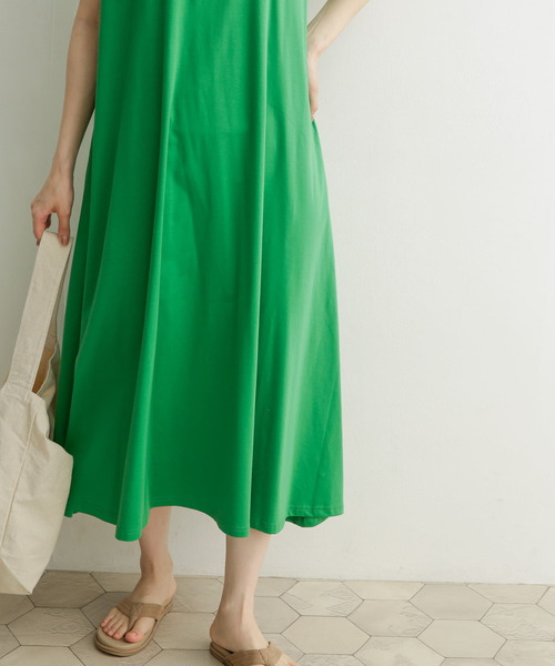 Aラインカットワンピース