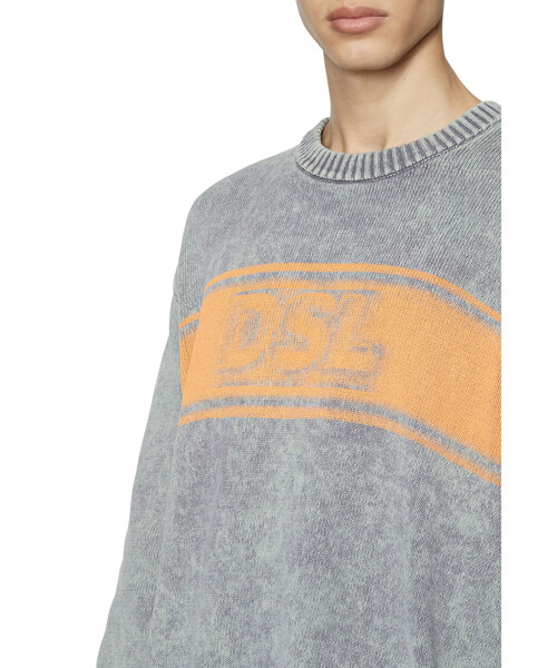 DIESEL（ディーゼル）の「メンズ ニット ロゴ（ニット/セーター・メンズ・グレー/レッド・SMALL/MEDIUM/LARGE/X-SMALL/X-LARGE/XX-LARGE）」の15枚目の写真