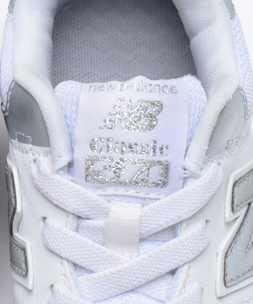 こども ビームス（コドモビームス）の「NEW BALANCE × こども ビームス / 別注 "KS574" SP (14～21cm)（スニーカー・キッズ・ホワイト・14cm/15.5cm/16.5cm/17cm/15cm/18.5cm/19.5cm/19cm/14.5㎝/18cm/17.5cm/16cm/21cm/20.5cm/20cm）」の3枚目の写真