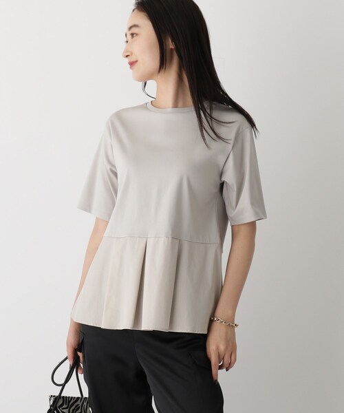 OPAQUE.CLIP(オペークドットクリップ)の「◆シルキースーピマ ドッキングペプラムカットソー【WEB限定カラー・サイズ】(Tシャツ/カットソー・レディース・チャコールグレー/ブラック/ホワイト系/ライトグレー系7・40/38/42/36)」の4枚目の写真