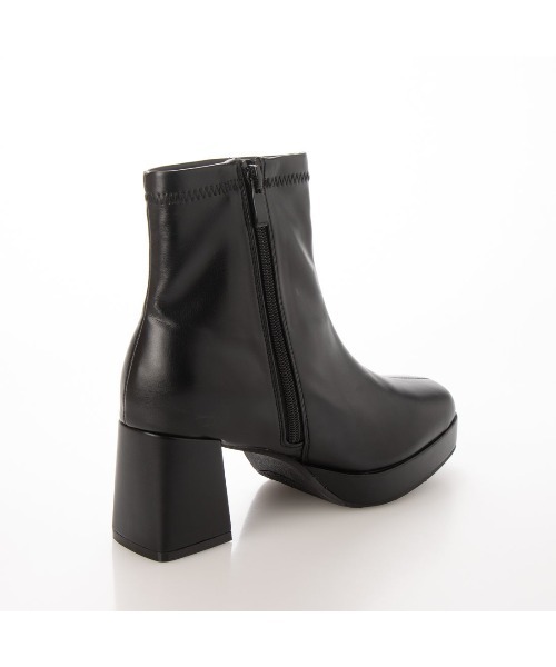 Realta（レアルタ）の「Realta(レアルタ)スクエアートゥストレッチアッパーショートブーツ（ブーツ・レディース・ブラック/ダークブラウン/ホワイト/ブラック系その他・S/M/L/LL）」の16枚目の写真