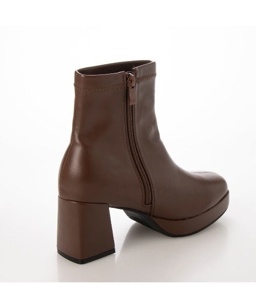 Realta（レアルタ）の「Realta(レアルタ)スクエアートゥストレッチアッパーショートブーツ（ブーツ・レディース・ブラック/ダークブラウン/ホワイト/ブラック系その他・S/M/L/LL）」の17枚目の写真