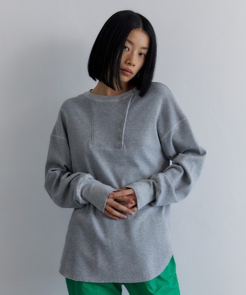 CASA FLINE（カーサフライン）の「フロントスナップサーマルトップス（Tシャツ/カットソー・レディース・ホワイト/ブラック/グレー・FREE）」の3枚目の写真