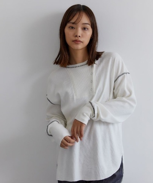 CASA FLINE（カーサフライン）の「フロントスナップサーマルトップス（Tシャツ/カットソー・レディース・ホワイト/ブラック/グレー・FREE）」の2枚目の写真