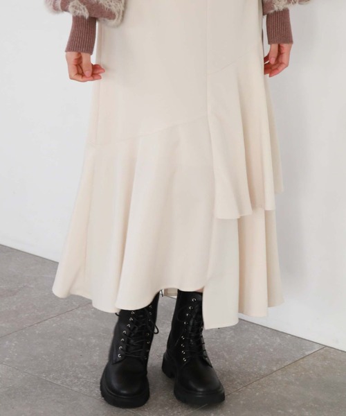 archives(アルシーヴ)の「アシメラッフルティアードスカート(スカート・レディース・モカ/アイボリー/ブラック/ブルー/ベージュ/ミント/ブラウン・MEDIUM/SMALL)」の11枚目の写真