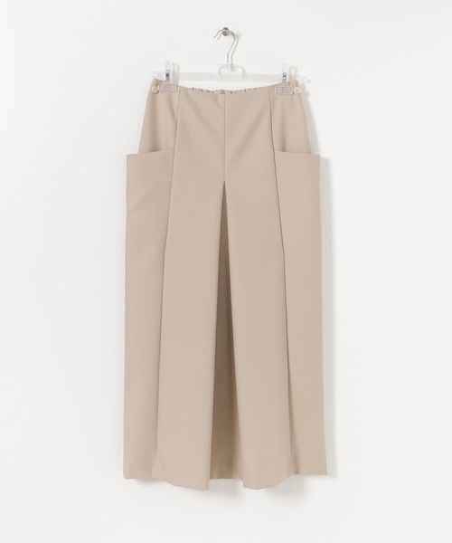 LAATO（ラート）の「TACK LONG TIGHT SKIRT（スカート・レディース・オフホワイト/カーキ・FREE）」の3枚目の写真