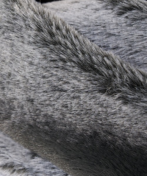 Lui's(ルイス)の「グラデーションスヌード(ネックウォーマー/スヌード・メンズ・オフホワイト/ブラック・FREE)」の5枚目の写真