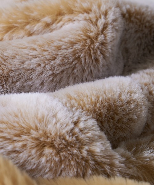 Lui's(ルイス)の「グラデーションスヌード(ネックウォーマー/スヌード・メンズ・オフホワイト/ブラック・FREE)」の11枚目の写真