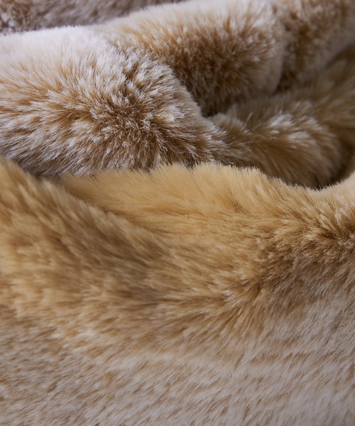 Lui's(ルイス)の「グラデーションスヌード(ネックウォーマー/スヌード・メンズ・オフホワイト/ブラック・FREE)」の10枚目の写真